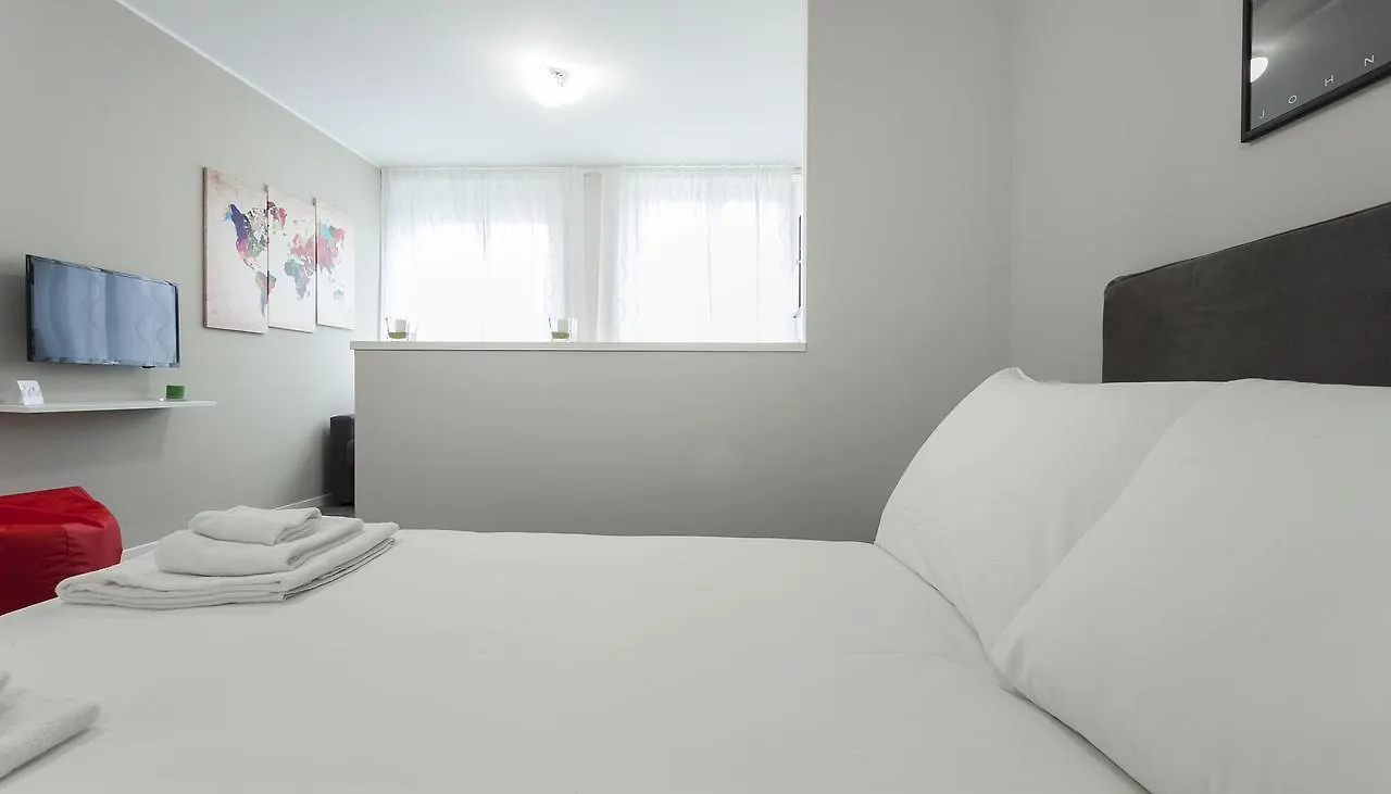 Italianway-Cadorna 10B Apartment Milan Italy